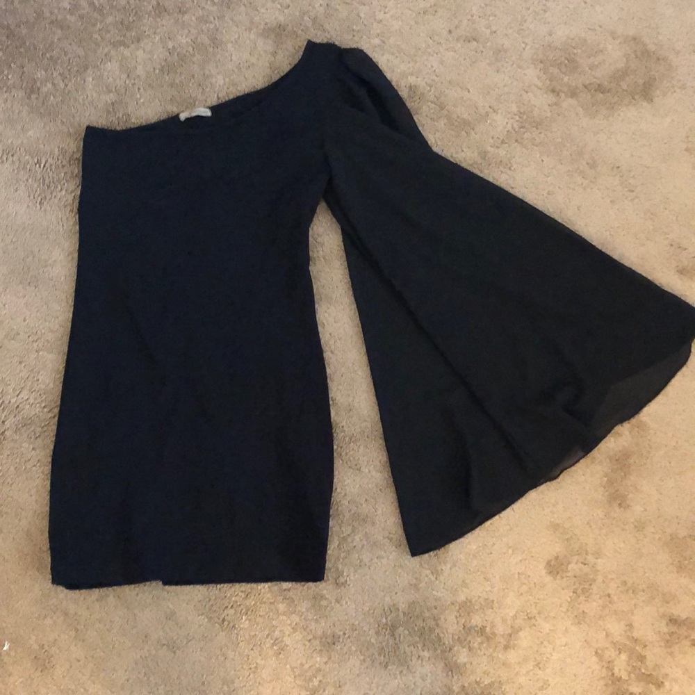 Stretchy sexy one sleeved black dress